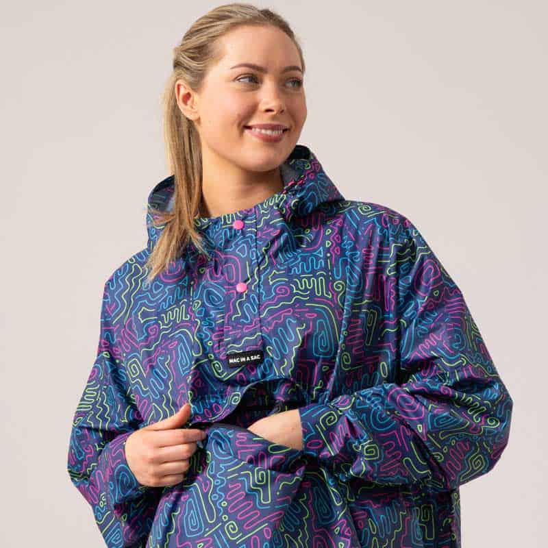 MAC IN A SAC FESTIVAL PONCHO NEON JAZZ