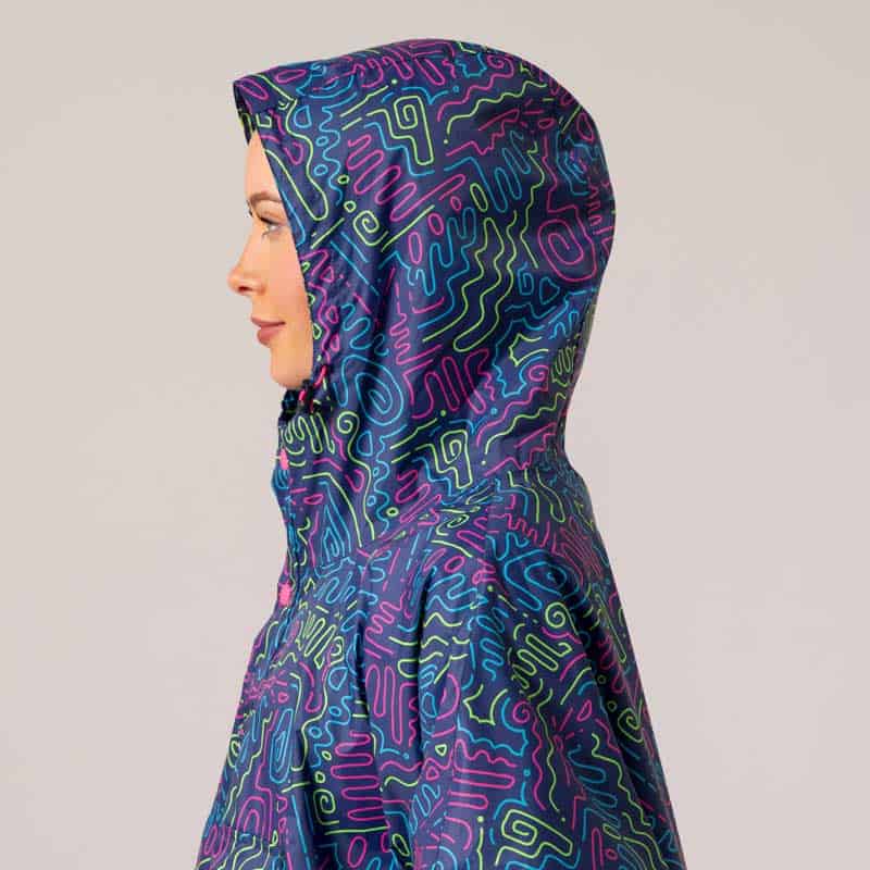 MAC IN A SAC FESTIVAL PONCHO NEON JAZZ