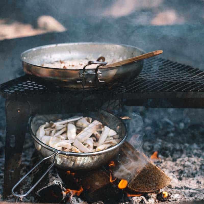 P738000_Primus-frying-pan_lisa-lowenborg_2019-04-resized PRIMUS ΑΝΟΞΕΙΔΩΤΟ ΤΗΓΑΝΙ CAMPFIRE 25 ΕΚΑΤΟΣΤΩΝ